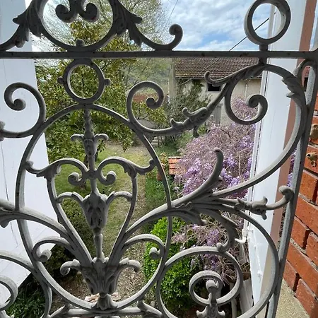 Domaine La Belle Histoire - Cote Jardin Guest house *