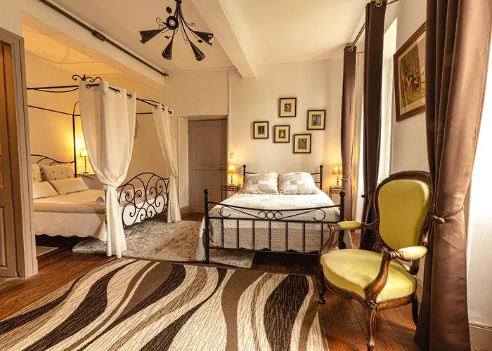 Domaine La Belle Histoire - Cote Jardin 招待所 Besset