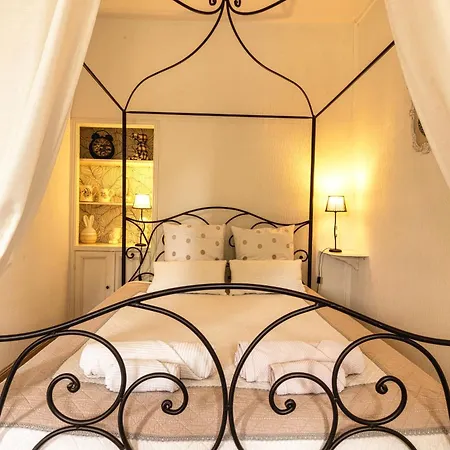 Gasthof Domaine La Belle Histoire - Cote Jardin 3*